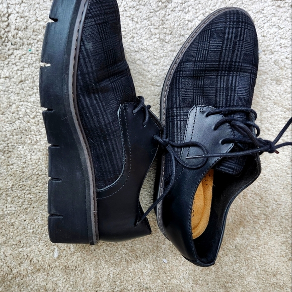 Clarka Collection women's platform oxford shoe- Like New - Picture 2 of 4